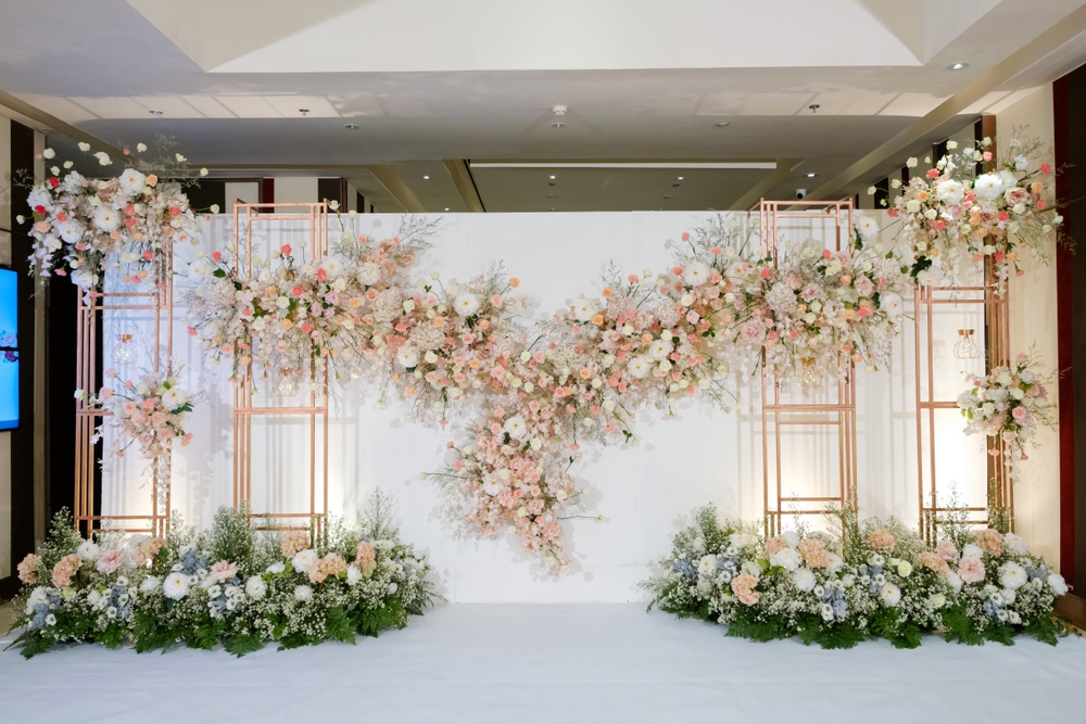 away wedding Inspiring Floral Decor Ideas