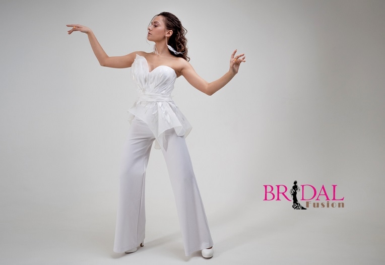 bridalfusion A short-wedding pantsuit