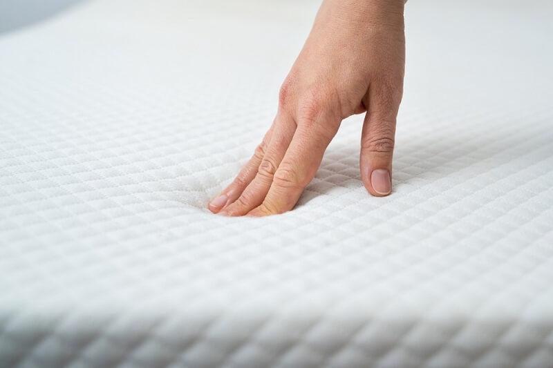 Hand Testing Orthopedic Memory Foam Core Mattress