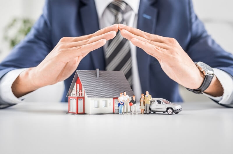 Insurance house, car and family health
