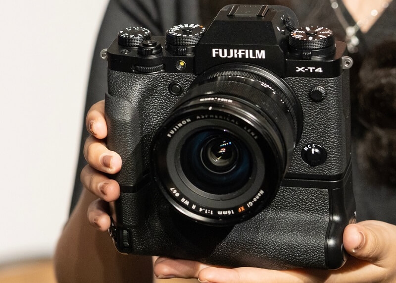 The Fujifilm X-T4 is a flagship model of the X Series family of mirrorless digital cameras