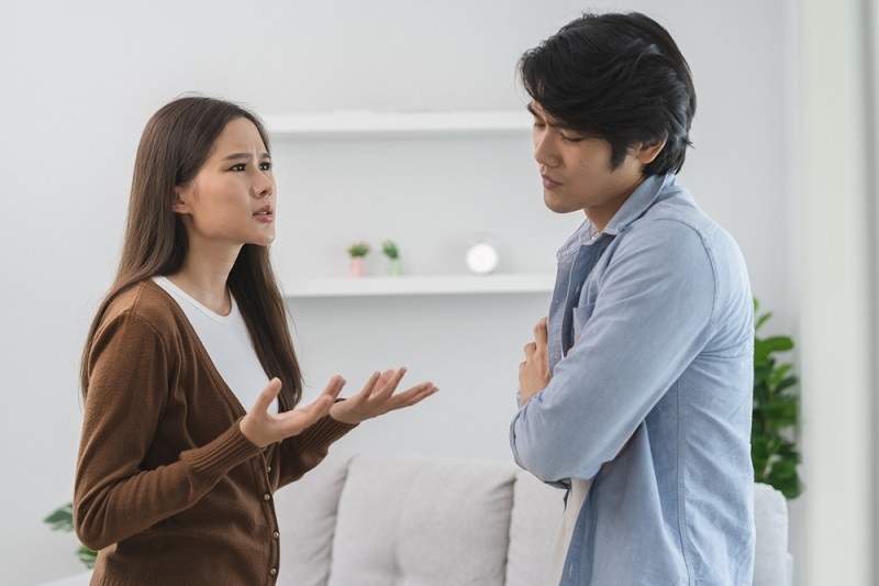 woman angry on man and man feel annoy