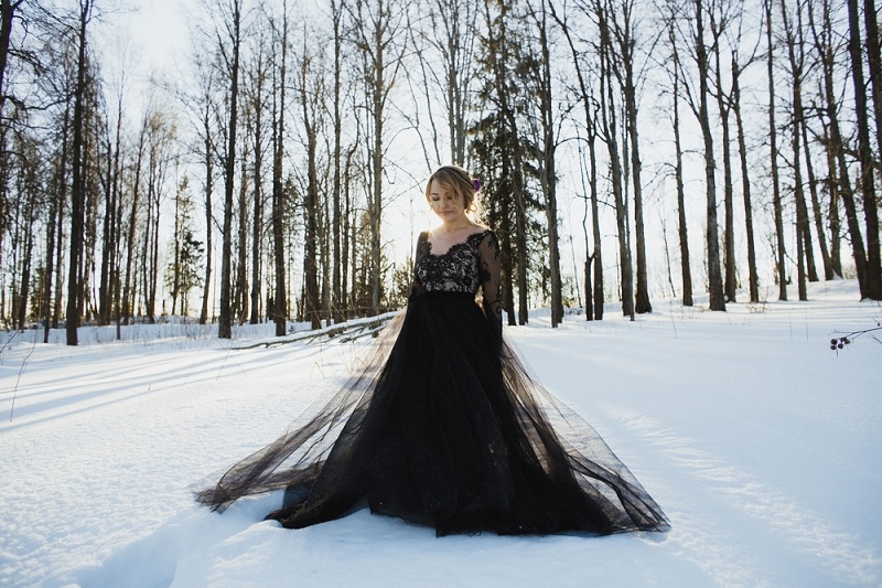 Bride in a black dress-Gothic wedding