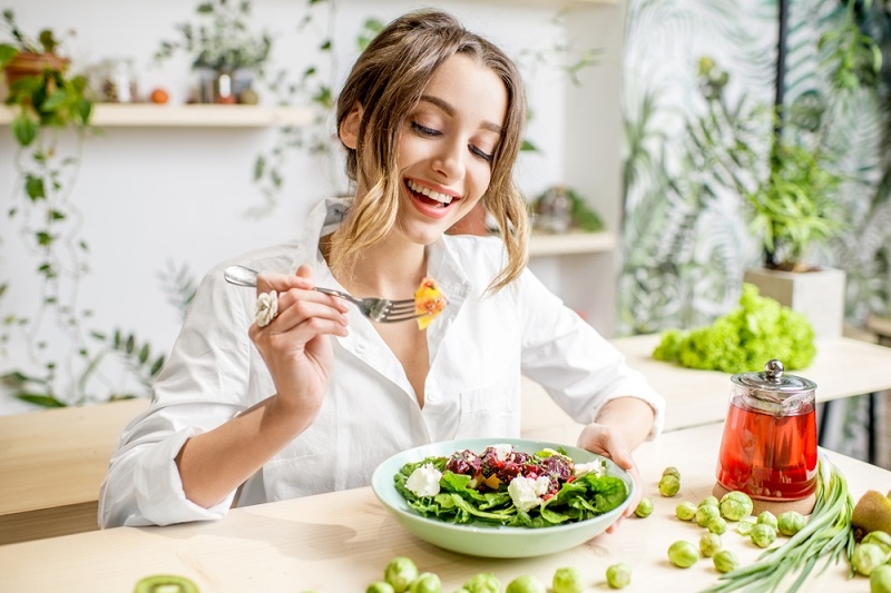 woman eating healthy food