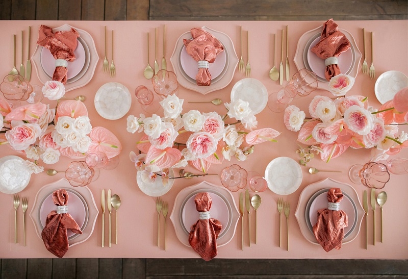 blush and gold table decor at wedding