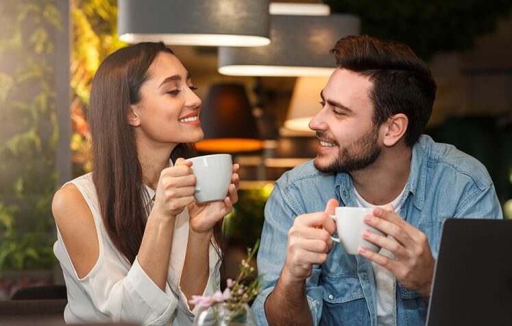Breaking The Ice: How To Approach Strangers For A Date
