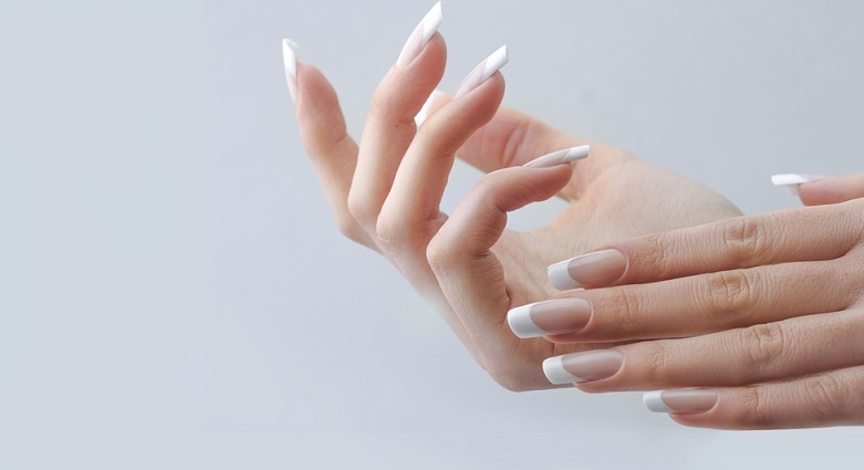 ww French manicure