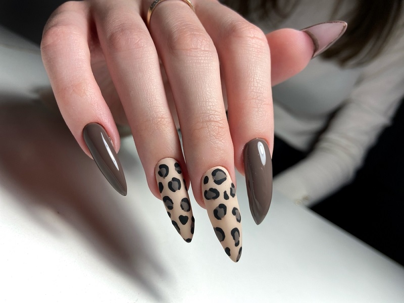 Animal Print nail art