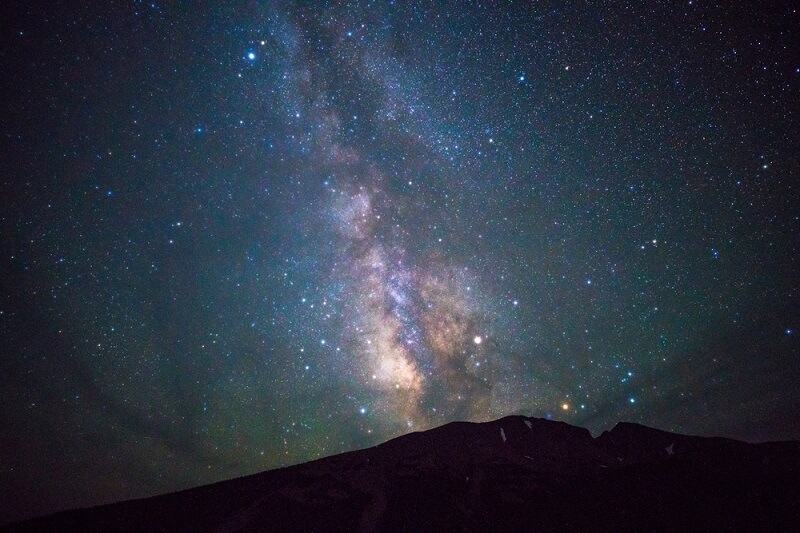 milky way view of stargazing in basin national park