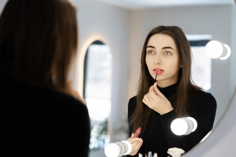 bathroom-smart-mirrors-for-grooming