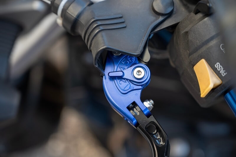 biker installed adjustable lever in bike close up view