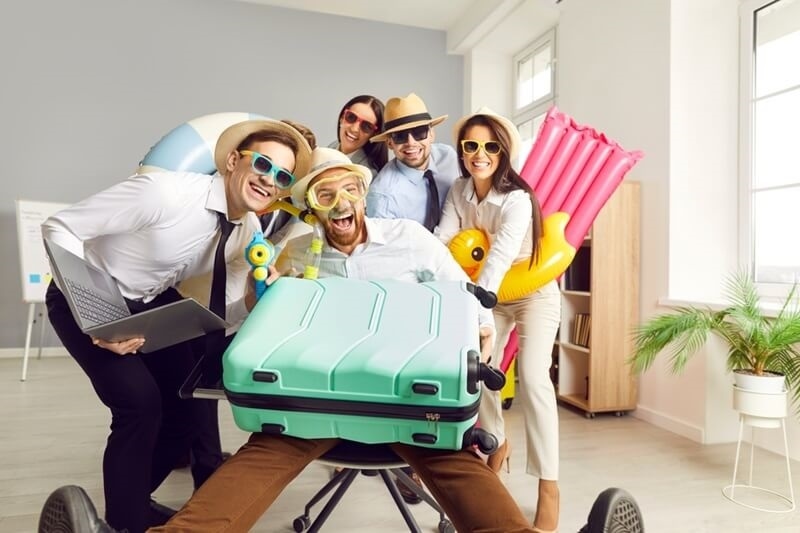 bleisure-travel-with-team