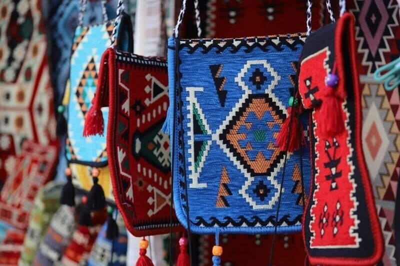 bohemian-color-hand-bag-with-tassel