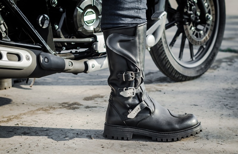 biking boots