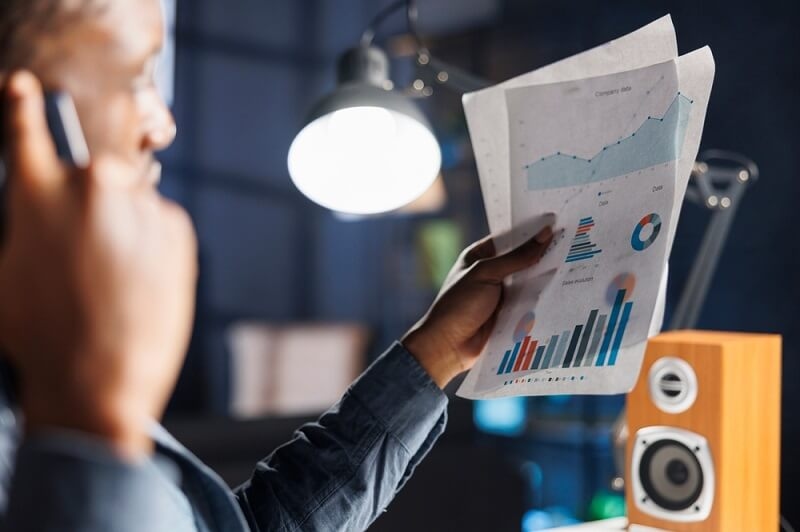 man tracking budgeting templates