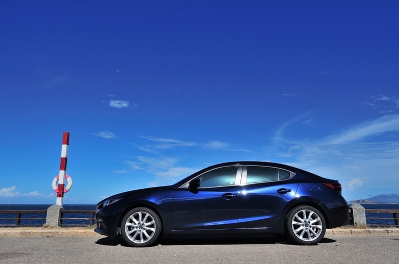 compact-import-sedan-mazda3