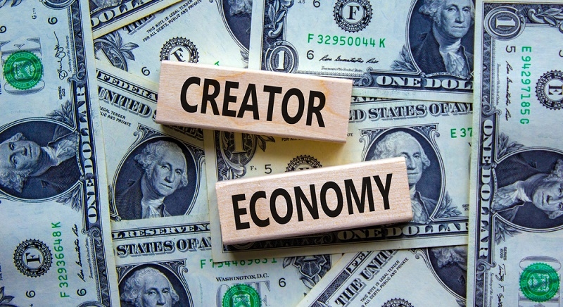 Creator Economy text 