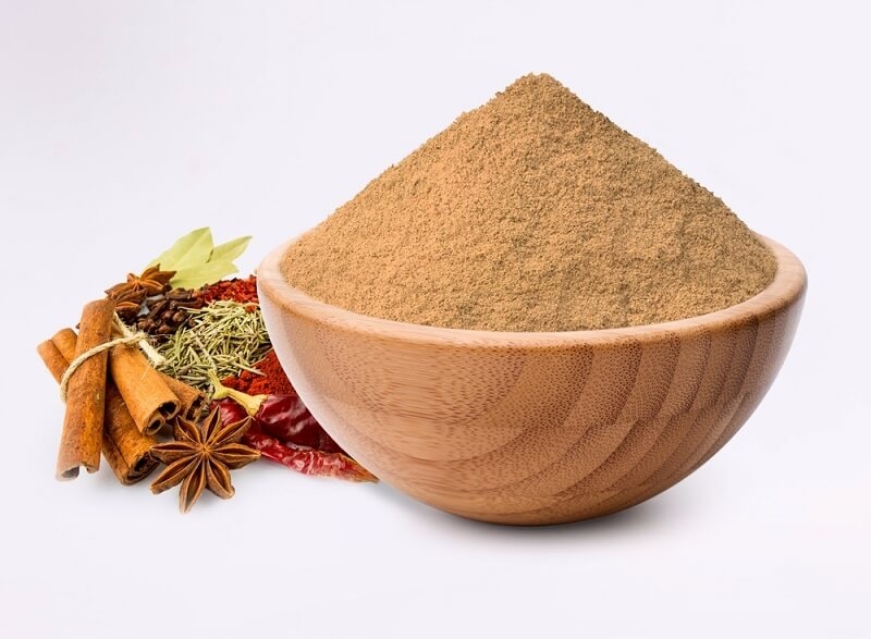 Classic curry powder in bowl