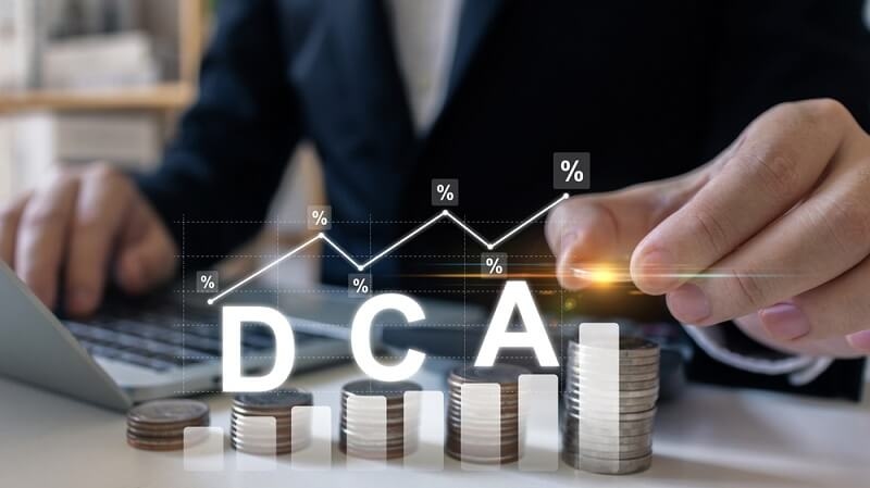businessman showing investing in DCA