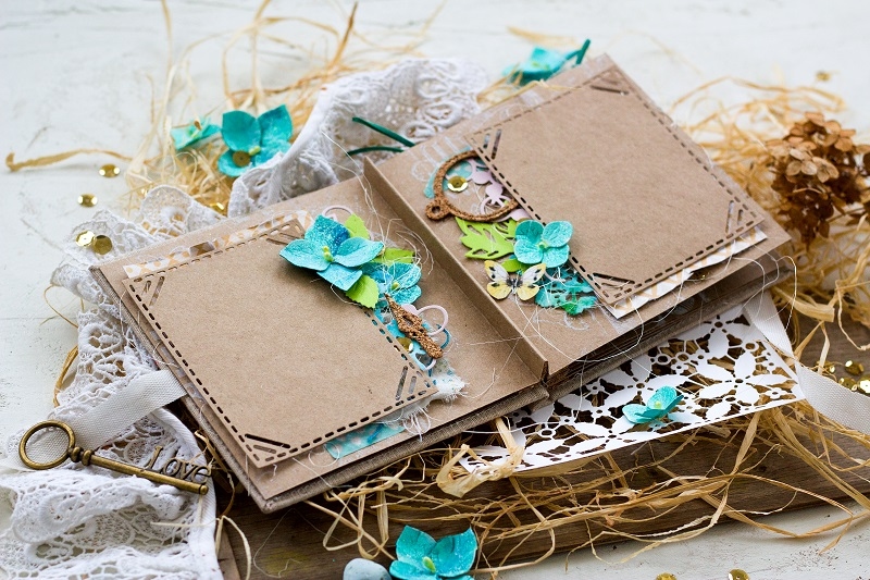 personalized scrapbook gifts