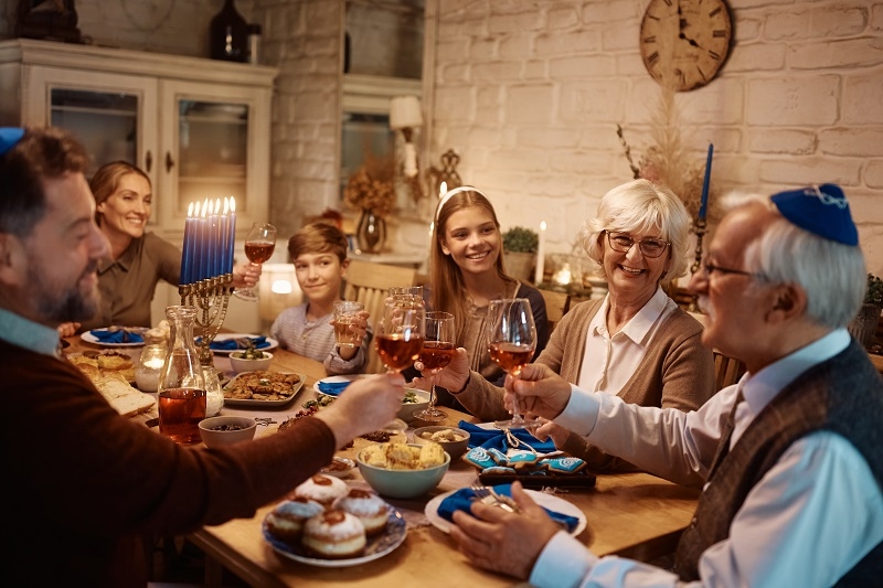 Enjoying Jewish Dining with Children in Miami