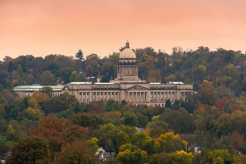 frankfort city capital museum building view