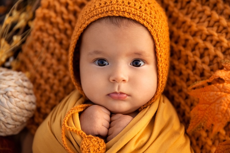 Swaddle a Newborn to Sleep