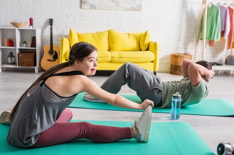 Intellectual disable people doing exercise 