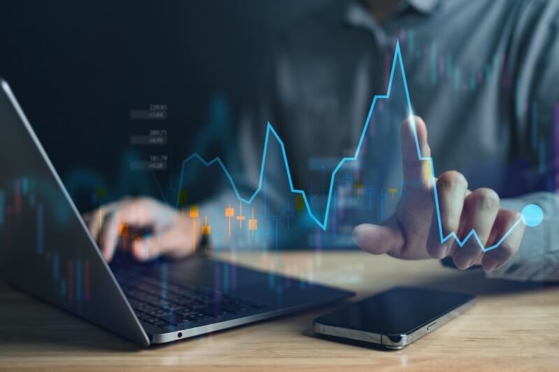 man using risk strategies with high risk graph