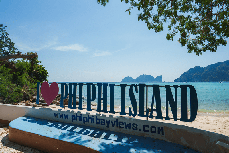 Koh Phi Phi – Iconic Views And Lively Nights