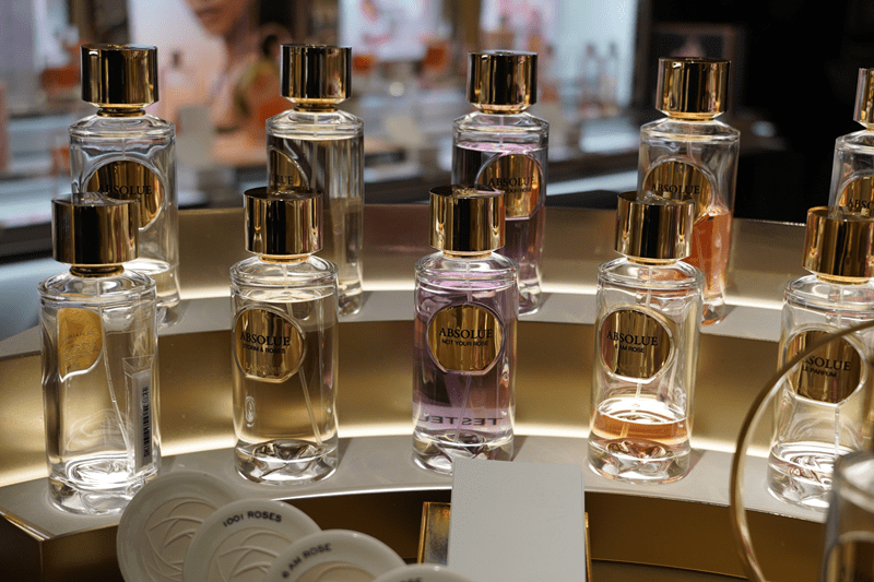 perfumes that last all day, strong french fragrances, best lasting scents, perfume longevity tips, intense perfumes