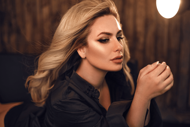 oil control makeup, shine-free makeup, matte foundation tips, long-lasting makeup, matte glam