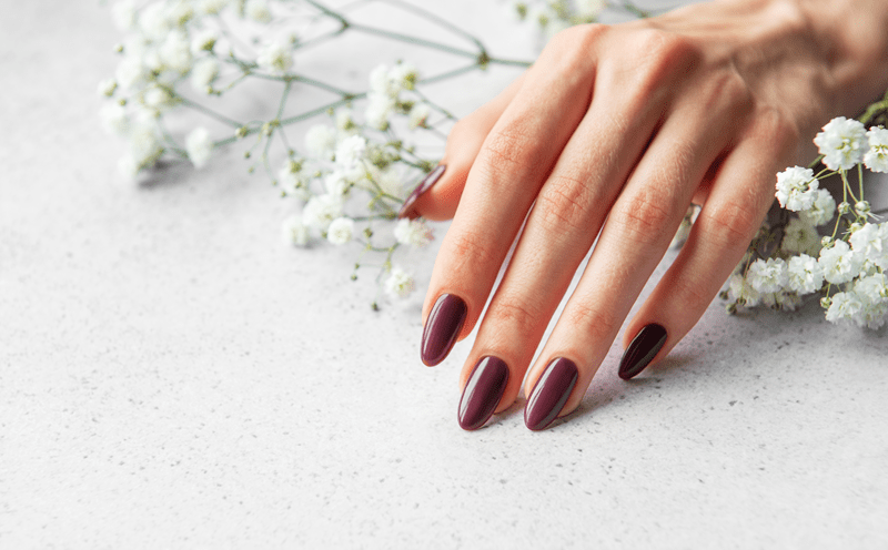 Minimalist Nail Designs 2025