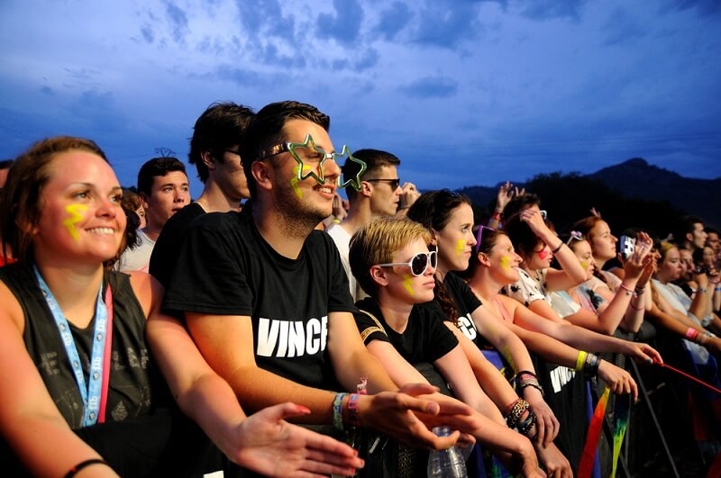 people at the front line in concert