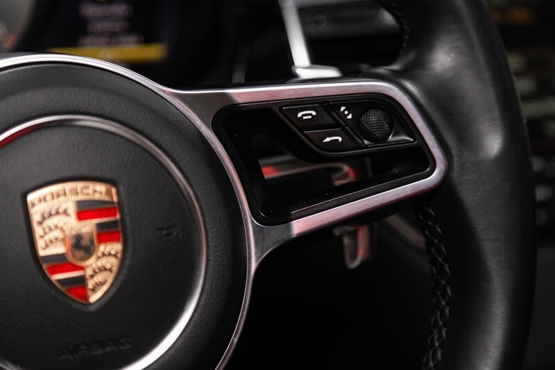 porsche-car-sound-and-music-system