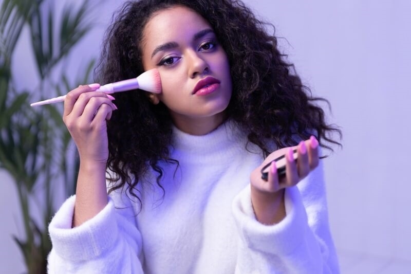 quick-natural-makeup-routine-for-women