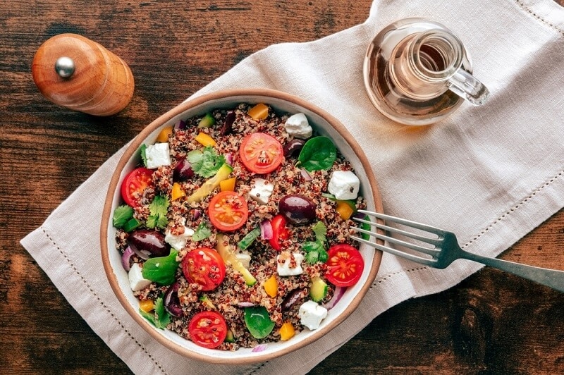 mediterranean quiona salad