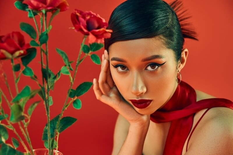 return-of-2016-makeup-trends-bold-lip