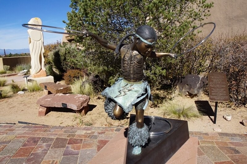santa fe art in desert