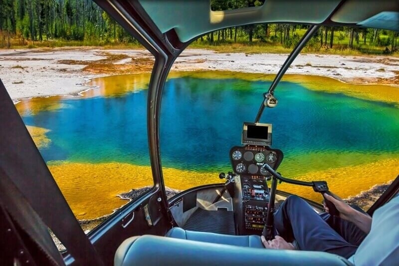 scenic-flights-wyoming-yellowstone