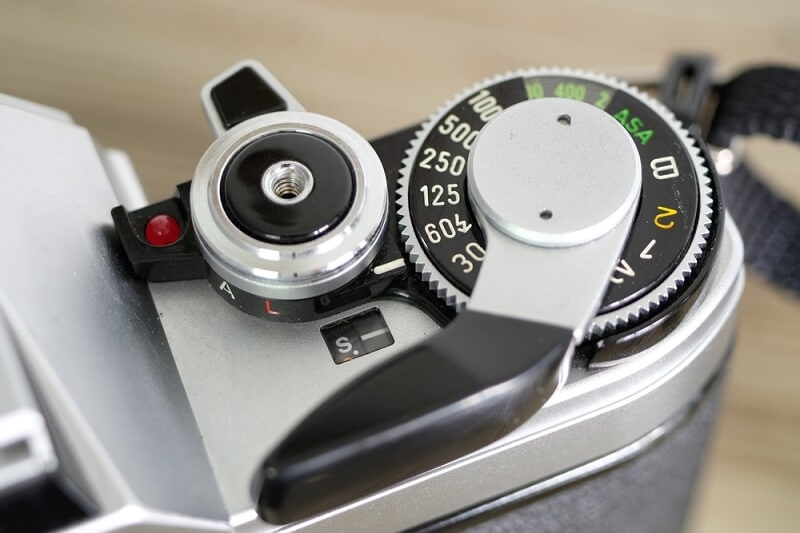 shutter speed traditional slider