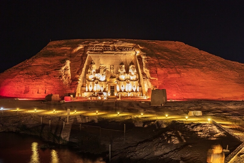 abu simbel night view