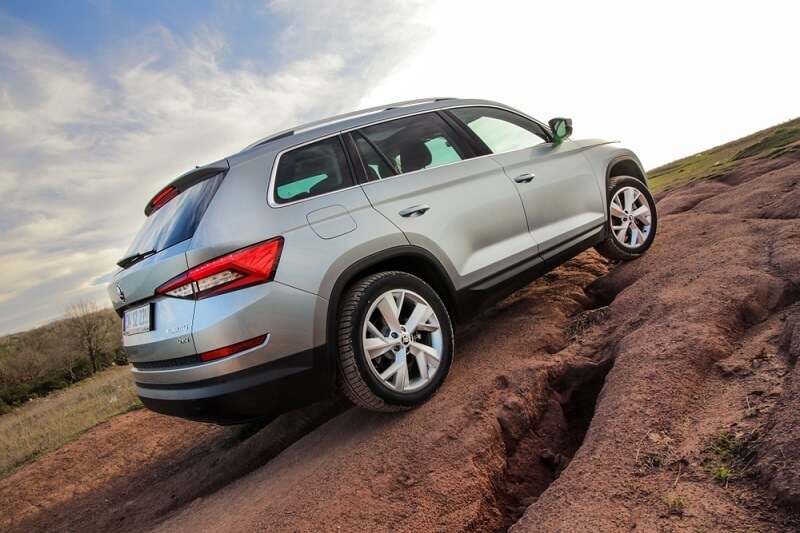 skoda kodiaq climbing on hill smoothly