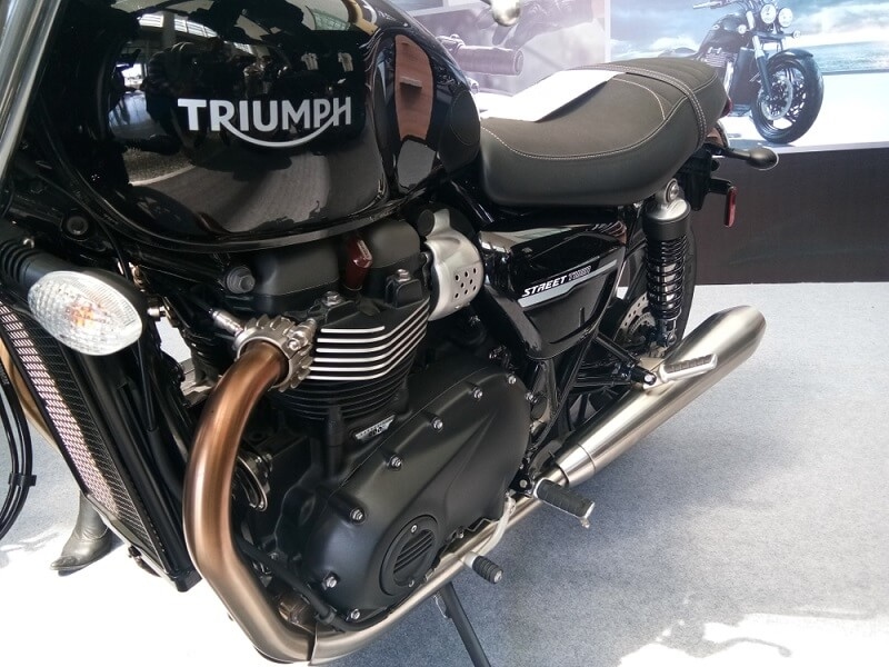 triumph street twin engine view