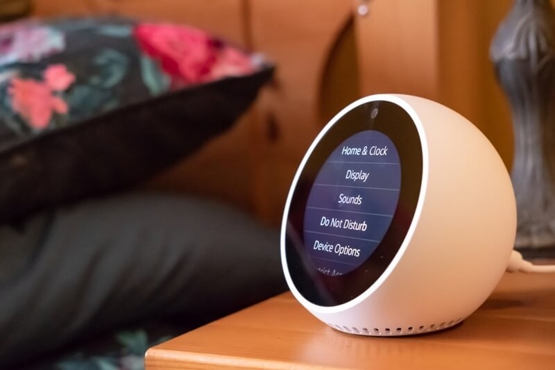 voice-assistant-hub-for-smart-home-privacy