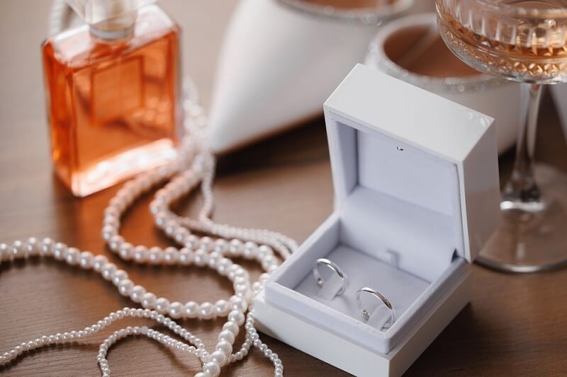bridal jewelry in boxes