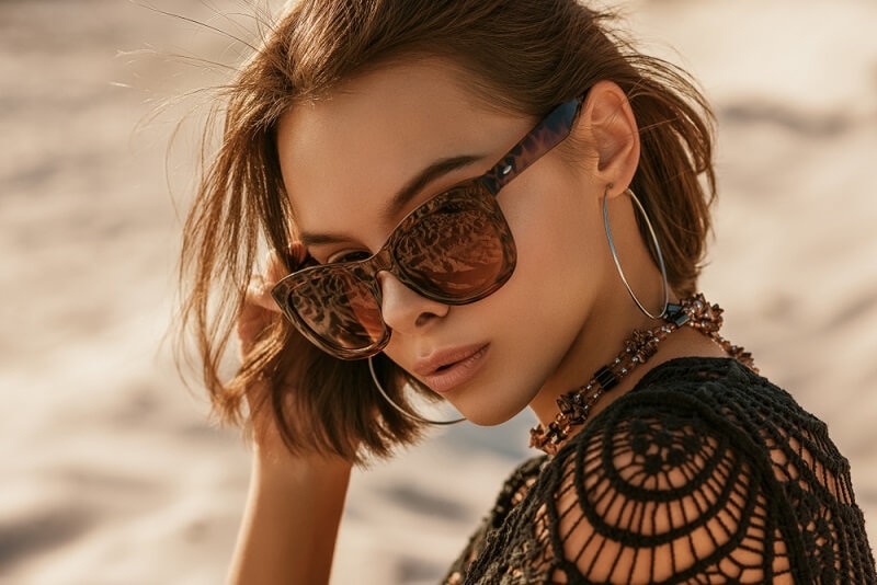 stylish woman wearing sunglasses