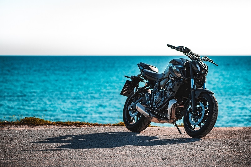 yamaha at sea shore