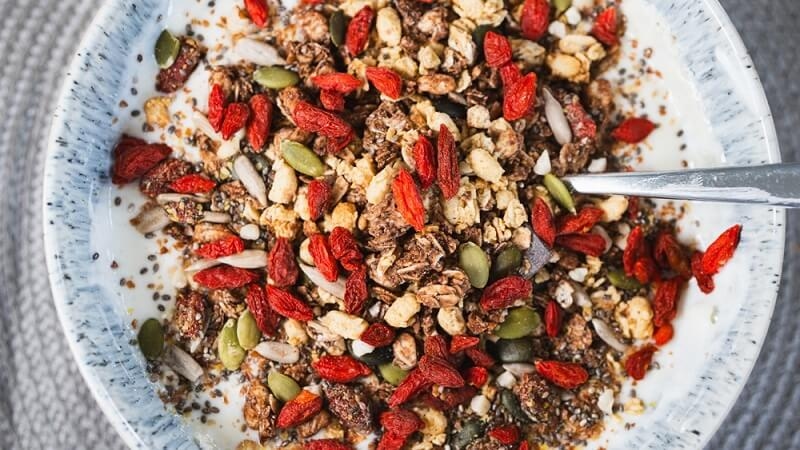 greek yoghurt parfrait in plate