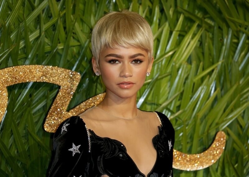 zendaya-copper-hair-color